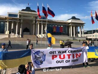 Demonstranten in Ulaanbaatar gegen Putin. Russland und Mongolei.